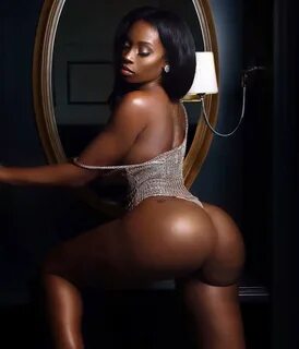 Sexy thick black girls half naked pictures - Free Homemade G