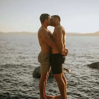 Gayclub (@gayloveloveclub) — Instagram