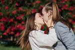 Lesbians Kissing Eachother - Porn photos, watch close-up sex