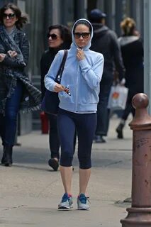 Lucy Liu Booty in Leggings -16 GotCeleb