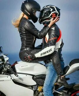 Lederlady ❤ Bike photoshoot, Motorcycle couple, Biker love