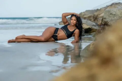 Bianca Belair Wank Bank, Фото альбом Bikinkyboy - XVIDEOS.CO