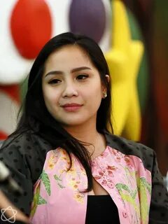 22+ Nagita Slavina Tunangan