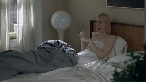 Madeline Wise (Brief Breasts) in Crashing S3E3