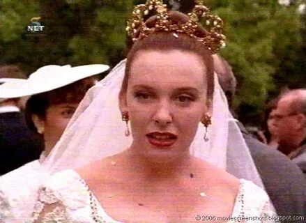 Vagebond's Movie ScreenShots: Muriel's Wedding (1994)