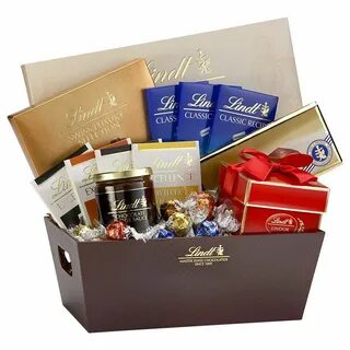 10 Most Amazing Christmas Gift Baskets That Will Blow You Aw