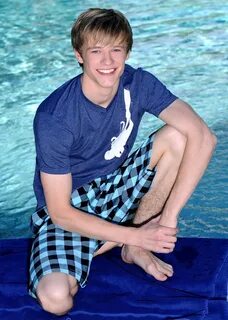 Only Feet: lucas till