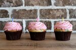 Bakery marks 10th anniversary with free cupcakes