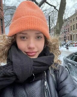 Публикация в Instagram Allie Silva 🦁: "Snow day in the city 