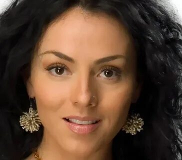 Ivonne Montero se desculpa com a imprensa - Televisa Brasil