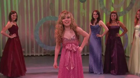 Watch iCarly Season 2 Episode 31: iWas A Pageant Girl - Full