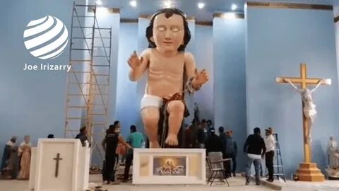 Levantan enorme estatua del "Niño Dios" para adorarla en las