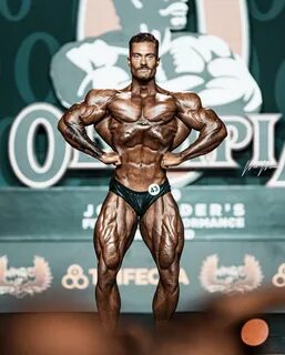 Worldwide Bodybuilders: Canadian macho man Chris Bumstead