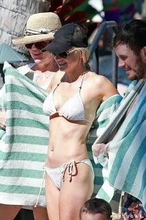 Chris Pratt and Anna Faris's Beach Bodies Are Out of This Wo