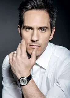 Mauricio Ochmann para Men's Health Mexico por Olga Laris Chi