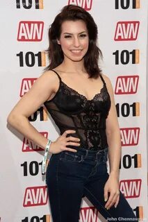 AVN Adult Entertainment Expo 2020 Day 1 (Page 6 of 23) - FOB