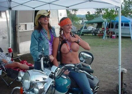 Grannynudism.com : Bikelife Girls - Bikelife Girls 17959 Gal