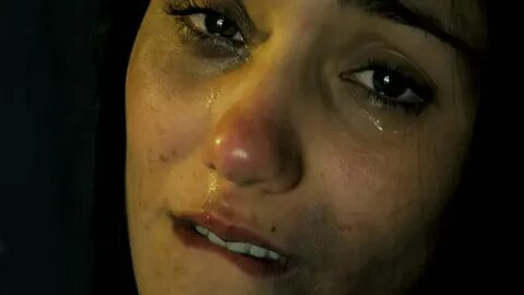 young woman crying after violence extreme Stok Videosu (%100