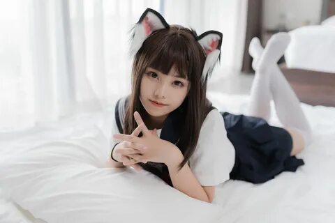 Cute japanese woman at e3