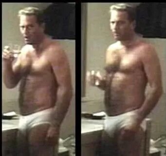 Kevin Costner Nude / Naked hotmencentral