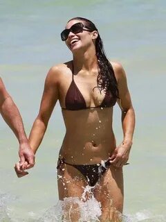 0711-the-bikinis-we-missed-12 Bikinis, Paula patton, Nice bi