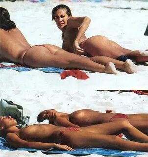 Megan Gale naked sexy photos.