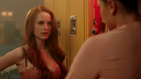 Nude video celebs " Madelaine Petsch sexy - Riverdale s02e02