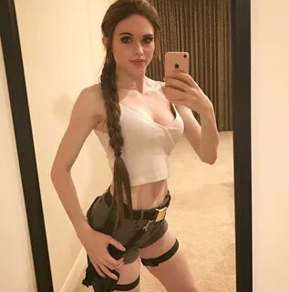 Amouranth on Twitter: "Live on twitch! https://t.co/pFYoWWiy