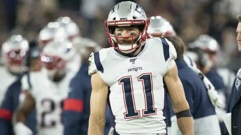 Julian Edelman reacts to costly fumble in Patriots' loss to 