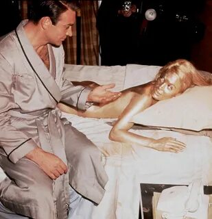 50 behind the scenes photos/trivia from GOLDFINGER James bon