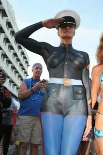 These Body Paint Pictures Put Bikini Wearing to Shame - Barn