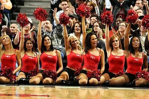 CELEBRITY SCANDAL: 60+ Photo Gallery of Chicago Bull Cheerle