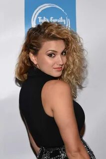 55+ Sexy Tori Kelly Boobs Pictures Are A Genuine Masterpiece