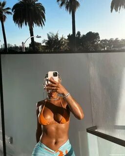 Saweetie Shows Off Her Sexy Bikini Body (5 Photos) Leak Leak