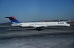 File:Delta Air Lines MD-88, N917DE@LGA,01.02.2009-534bg - Fl