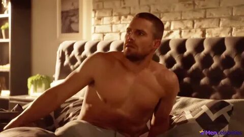 Stephen Amell Nude Vids & Shirtless Bulge Beach Pics Collect