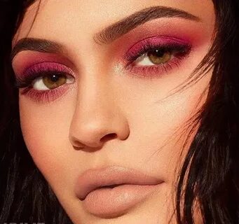 Kylie Jenner's Most Glamorous Makeup Looks To Copy For The H