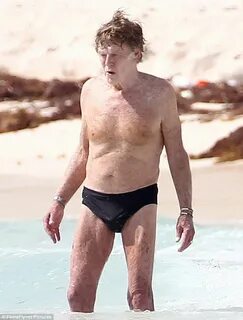 Robert Redford looks in great shape as he takes a dip in the