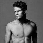 Pictures of Jeremy Irvine