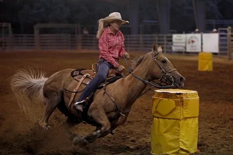 Barrel racer's special bond with horse is taking them far