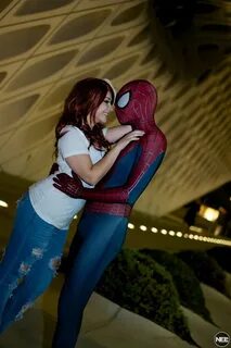 Spiderman & Mary Jane Watson Cosplay Amino