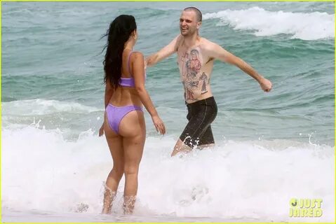 Alexa Demie Rocks Cute Purple Bikini At The Beach With Boyfr