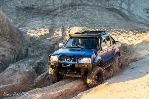 Nissan Navara D22, Modified.