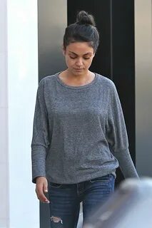 Mila Kunis Street Style - Out in Beverly Hills 4/3/2016 * Ce