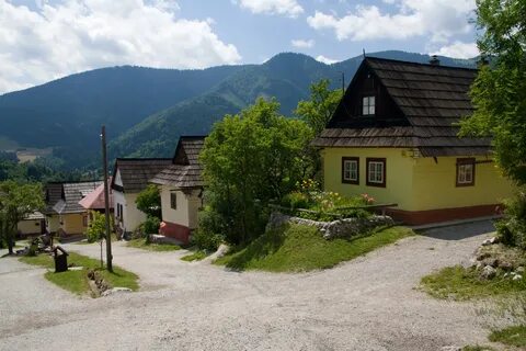 File:Vlkolínec, Slovakia 013.jpg - Wikimedia Commons