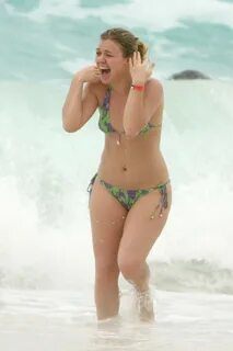 Kelly Clarkson - More Free Pictures