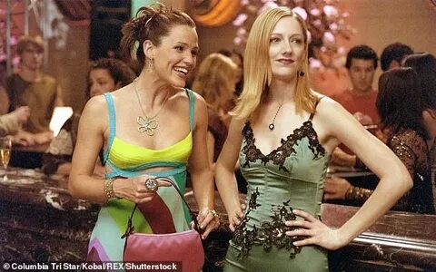Jennifer Garner chats with Judy Greer about the merits of co