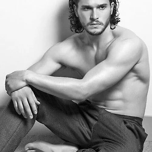 Photo shared by Kit Harington on June 04, 2020 tagging @officiallykitharing...