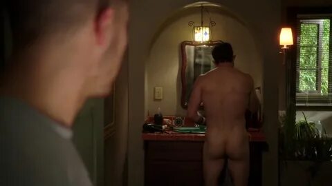 ausCAPS: Jonathan Tucker nude in Kingdom 3-09 "Cactus"