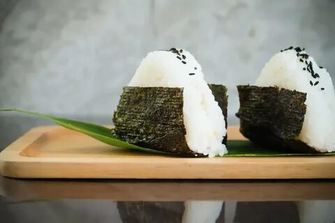 Was sind japanische Onigiri?